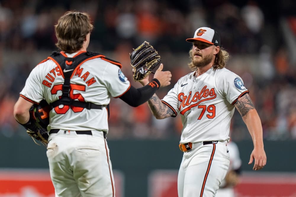 Orioles rout struggling Rangers 11-2