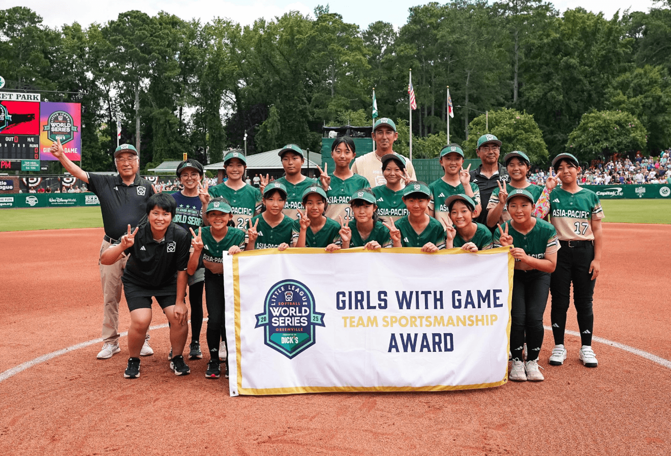 Tohoku Little League Earns 2025 Girls with Game Team Sportsmanship Award