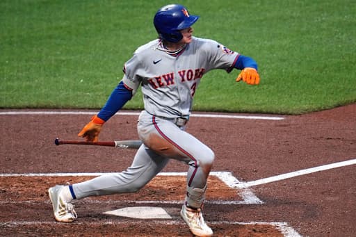 Mets rookie outfielder Carson Benge leaves game with left wrist soreness after making sliding catch