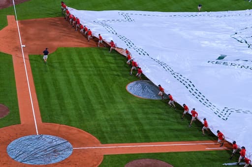 Reds and Red Sox suspended because of rain, will finish as part of day-night doubleheader Wednesday
