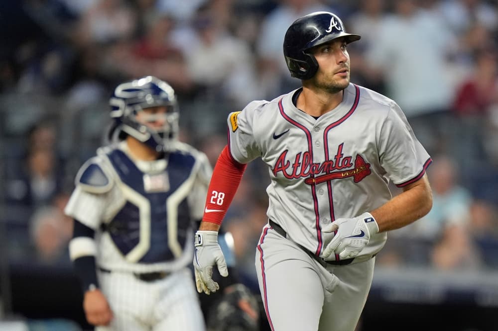 Braves beat suddenly struggling Yankees 8-1