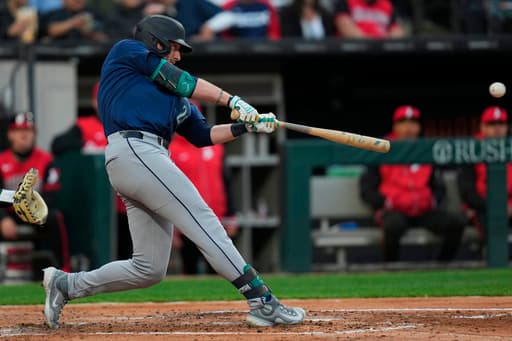 Raley hits grand slam and 3-run homer as Mariners outslug Murakami and White Sox in 12-8 win