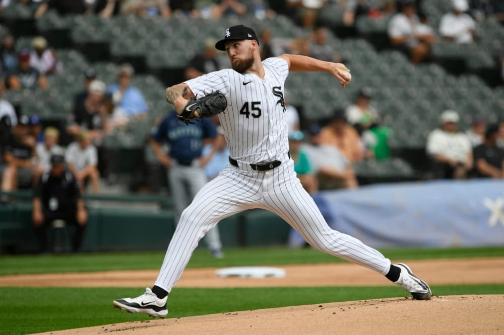 Garrett Crochet, Luis Robert Jr. stay with struggling White Sox amid flurry of trades
