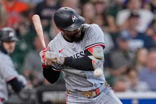 Twins scratch Byron Buxton from series finale vs. Astros after being hit by pitch