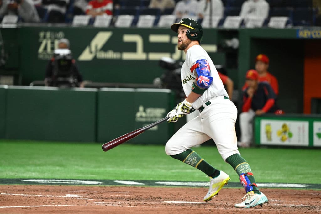Australian OF Aaron Whitefield Signs With Sioux Falls Canaries in American Association