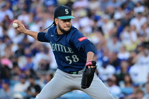Mariners shake up roster, trading Luis Castillo to the White Sox ahead of deadline