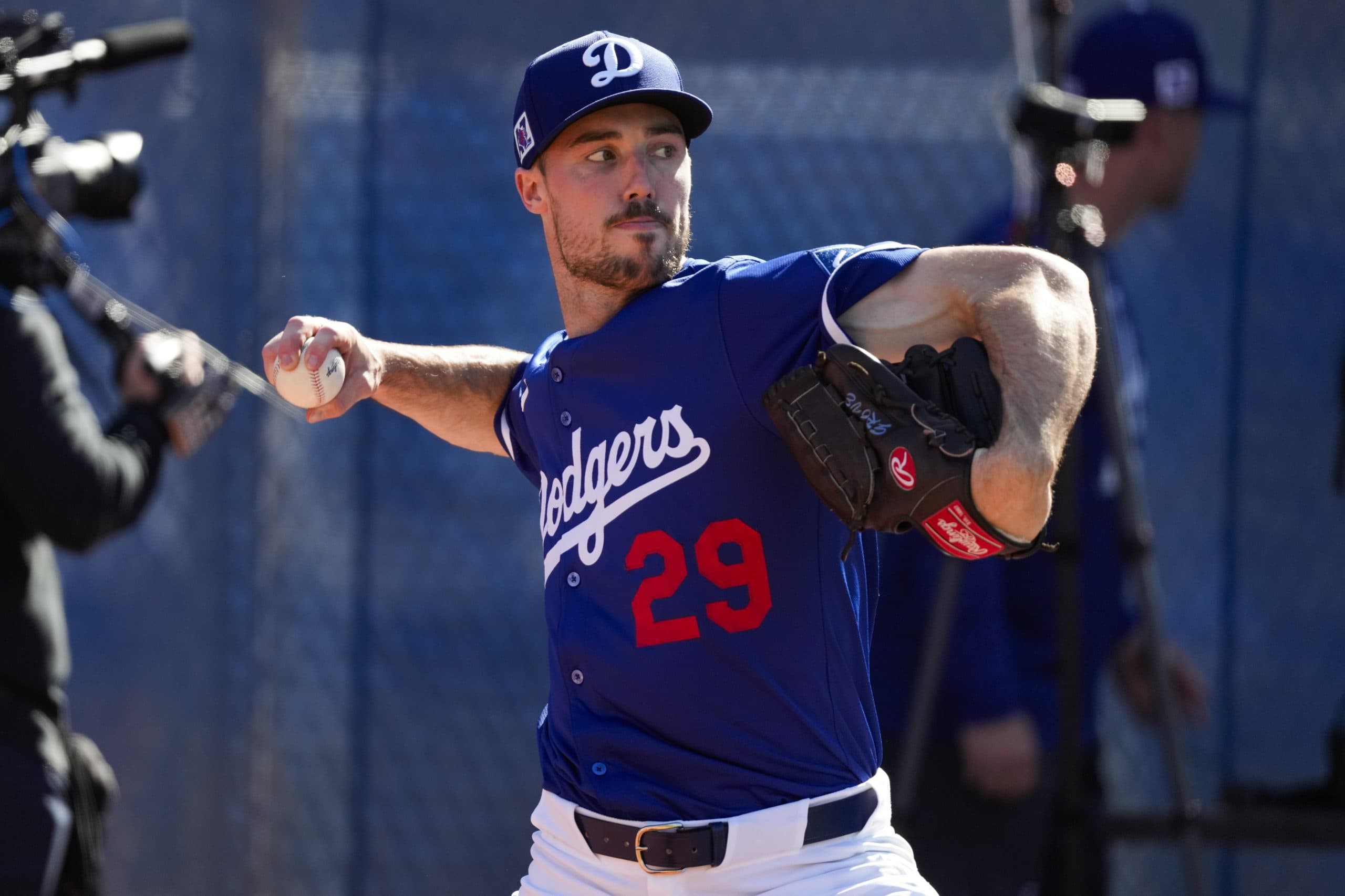 Dodgers right-hander Michael Grove out for the season after shoulder surgery