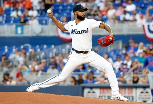 Alcantara tosses 5 solid innings for 1st win since 2023 as Marlins beat Mets 4-2