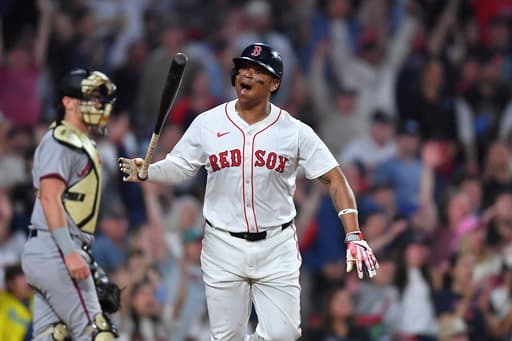 Devers homers in 9th to give Red Sox 7-6 win over Braves