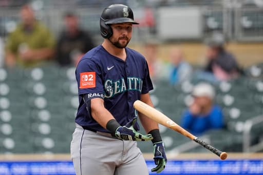 Mariners’ Garver leaves game after foul ball off mask, forcing Raleigh to catch and forfeit DH