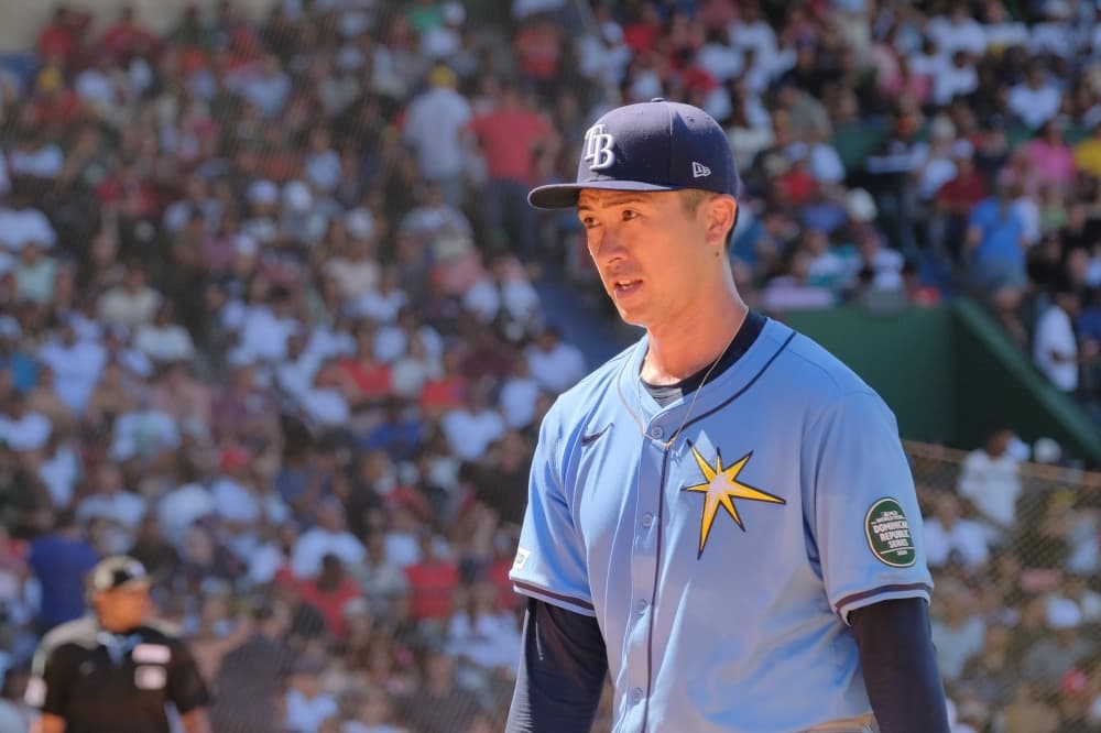 Reliever Naoyuki Uwasawa traded to the Boston Red Sox from Tampa Bay Rays for cash