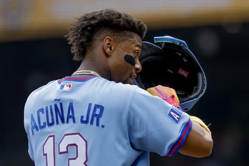 Braves’ Acuña leaves game at White Sox with tightness in left hamstring, his 2nd injury of season