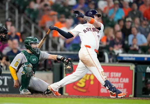 Astros rally in 7th inning to defeat Athletics 5-3