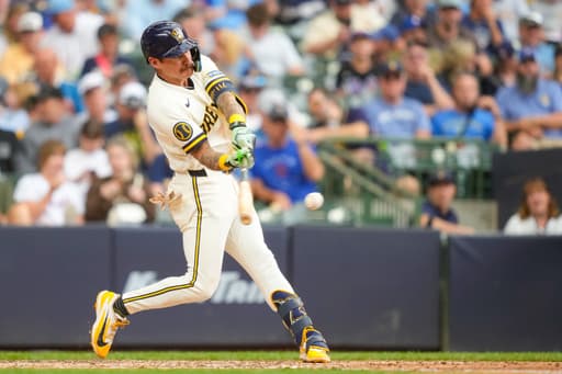 Joey Ortiz stays hot, going 3 for 3 in the Brewers’ 4-3 win over the Mets