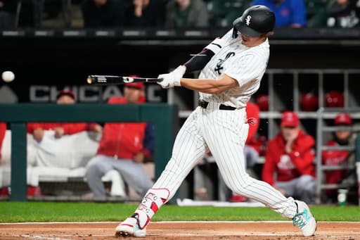 Murakami homers again as the White Sox top the Angels for a rain-delayed 8-7 win