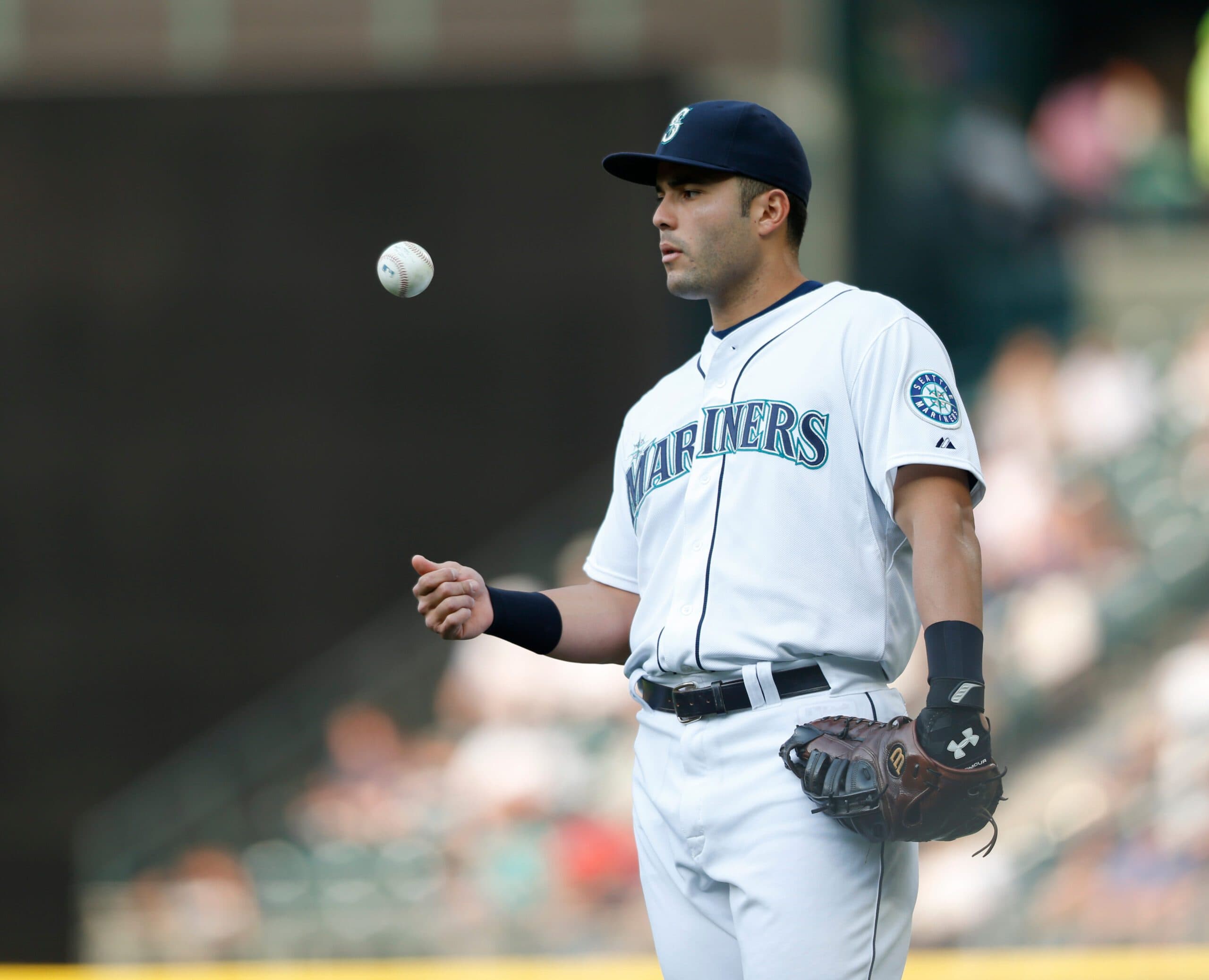 Former Yankees, Mariners Catcher Jesus Montero Dies Following Accident in Venezuela