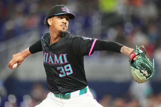 Pérez allows Soto’s homer in 1st and Marlins keep Mets off the scoreboard rest of the way in 2-1 win