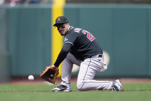 Diamondbacks’ Nolan Arenado leaves win over Giants with right groin tightness