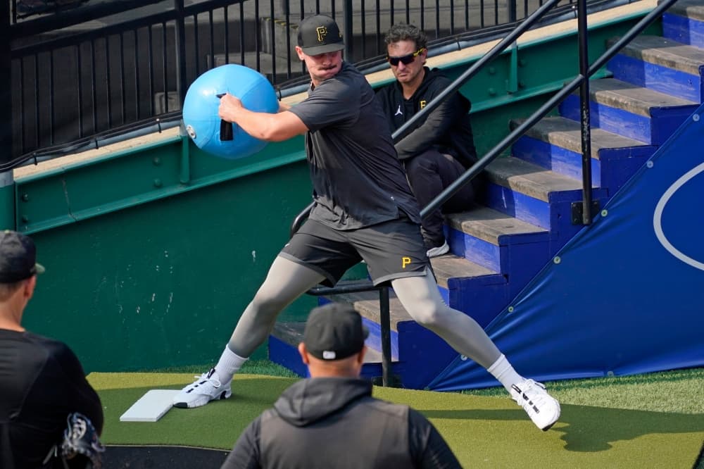Pirates’ Skenes retires Orioles’ Holliday in Grapefruit League matchup between top draft picks