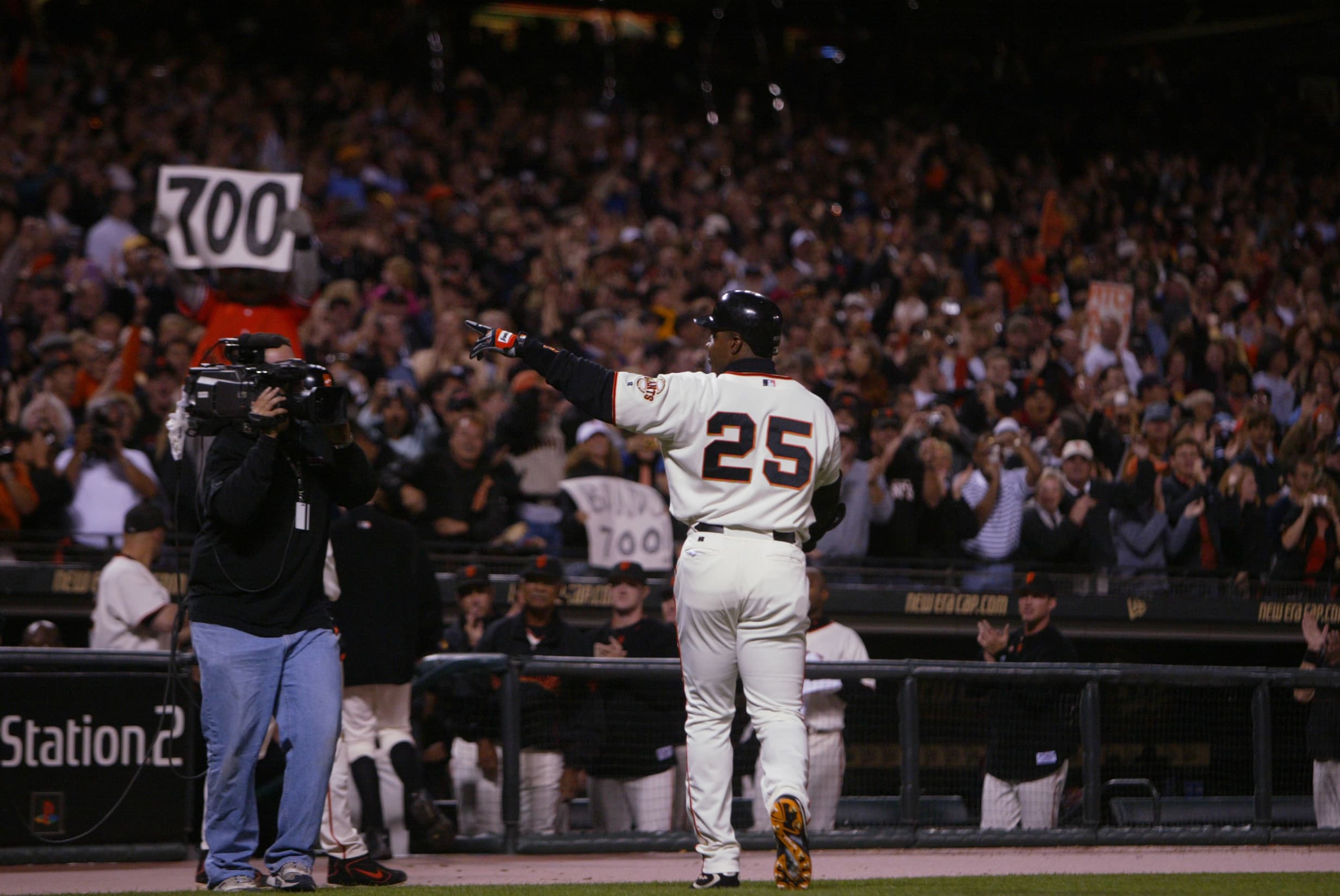 This Date in Baseball – Barry Bonds Hits 700th Home Run, Joining Babe Ruth and Hank Aaron