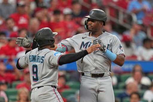 Sánchez hits 2-run HR, Quantrill pitches 5 innings as Marlins beat Cardinals 2-0