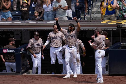 Jose Iglesias drives in the tying and winning runs as the Padres beat the Royals 3-2