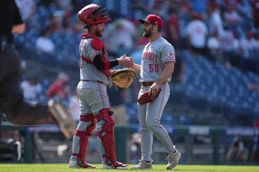Nathaniel Lowe has 2 doubles, drives in 3 as Reds beat Phils 9-4 for Mattingly’s first series loss