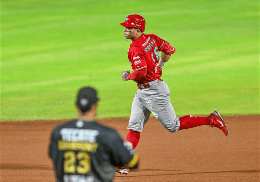 LMB Playoffs: Diablos Rojos del Mexico, Sultanes de Monterrey Advance to Serie de Campeonato