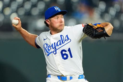 Kansas City Royals pitcher Nate Pearson throws during the eighth inning of a baseball game against the Athletics, Monday, Aug. 17, 2026, in Kansas City, Mo. (AP Photo/Charlie Riedel) (AP Photo/Charlie Riedel)