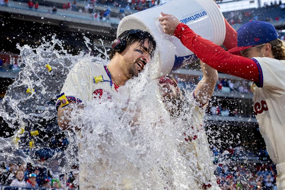 Phillies walk-off the Pirates 4-3