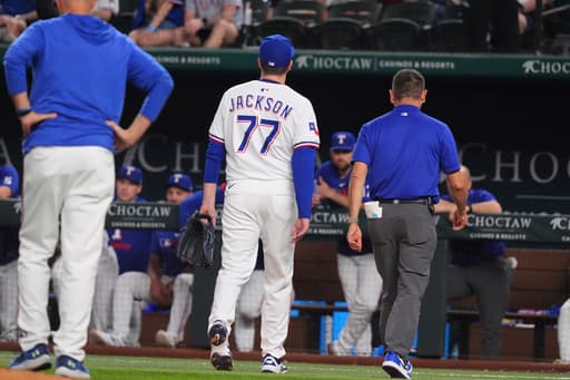 Rangers closer Luke Jackson takes comebacker off pitching hand on his only pitch against Rockies