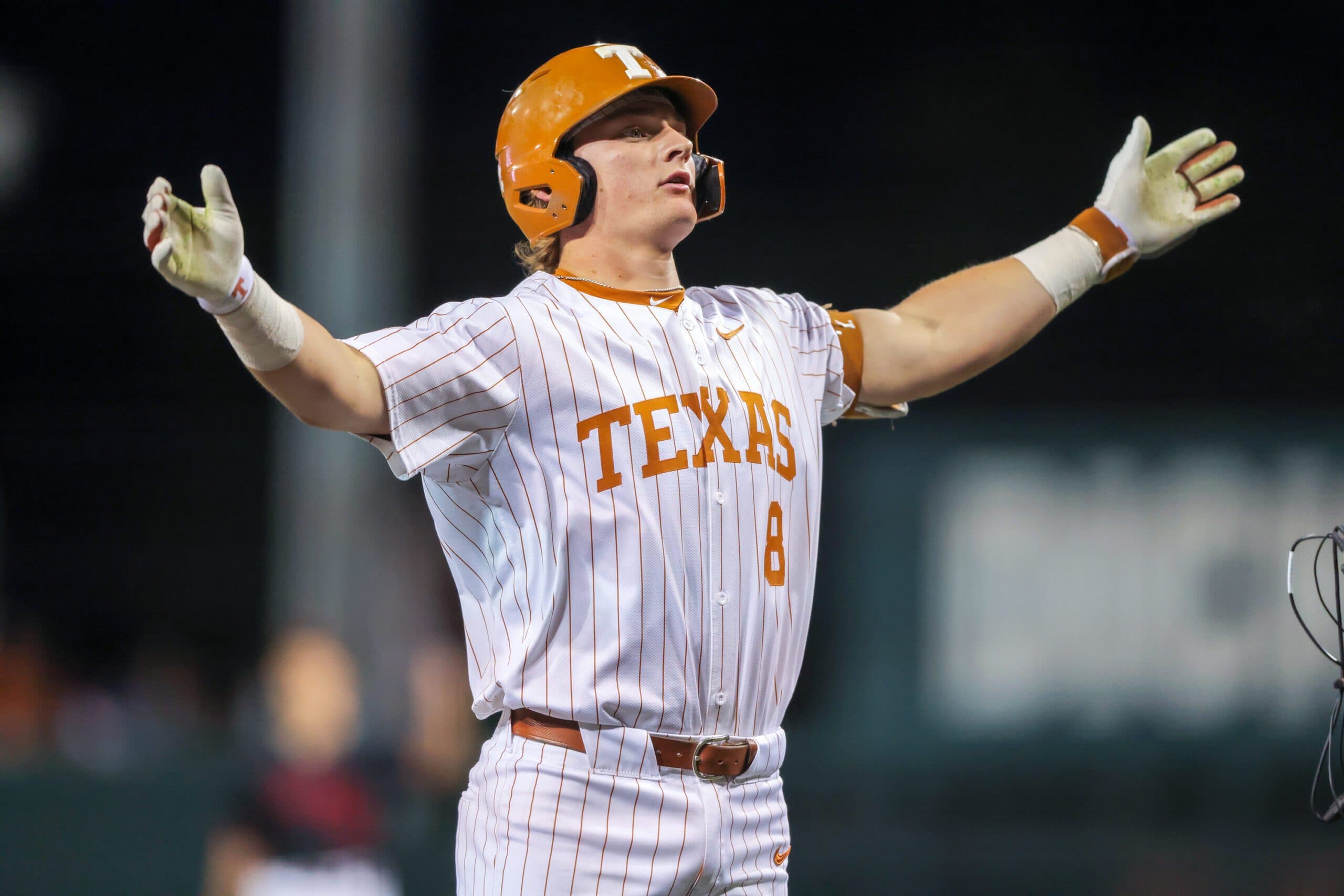 Carson Tinney Continues Big-Time Season with the Texas Longhorns