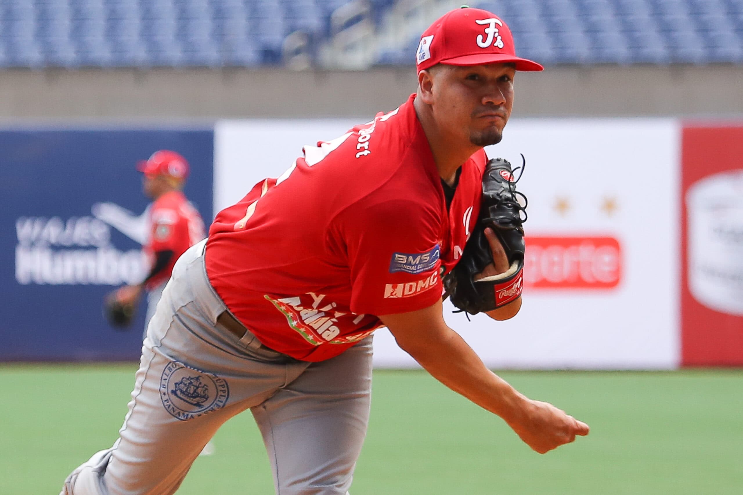 Panama Tops Colombia 6-5 On Second Day of Caribbean Series