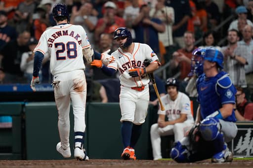 Ohtani allows his first HRs of the season to Walker and Shewmake as the Astros beat the Dodgers 2-1