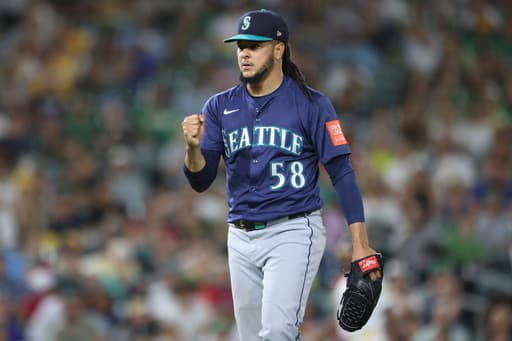Castillo allows 1 run in 7 innings, Naylor hits 1st HR for Mariners in 3-1 win over Athletics