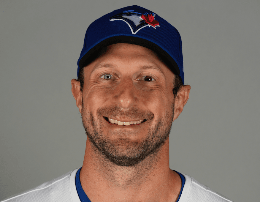 Scherzer allows 2 HRs, leaves Blue Jays debut after 3 innings because of right lat soreness