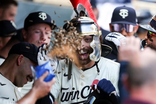Julien homers off college teammate Mize, Twins beat Tigers 5-1 to end 3-game slide
