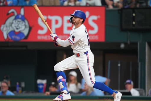 Josh Jung hits 2-run homer in 6th to push the Rangers past the Athletics, 4-3