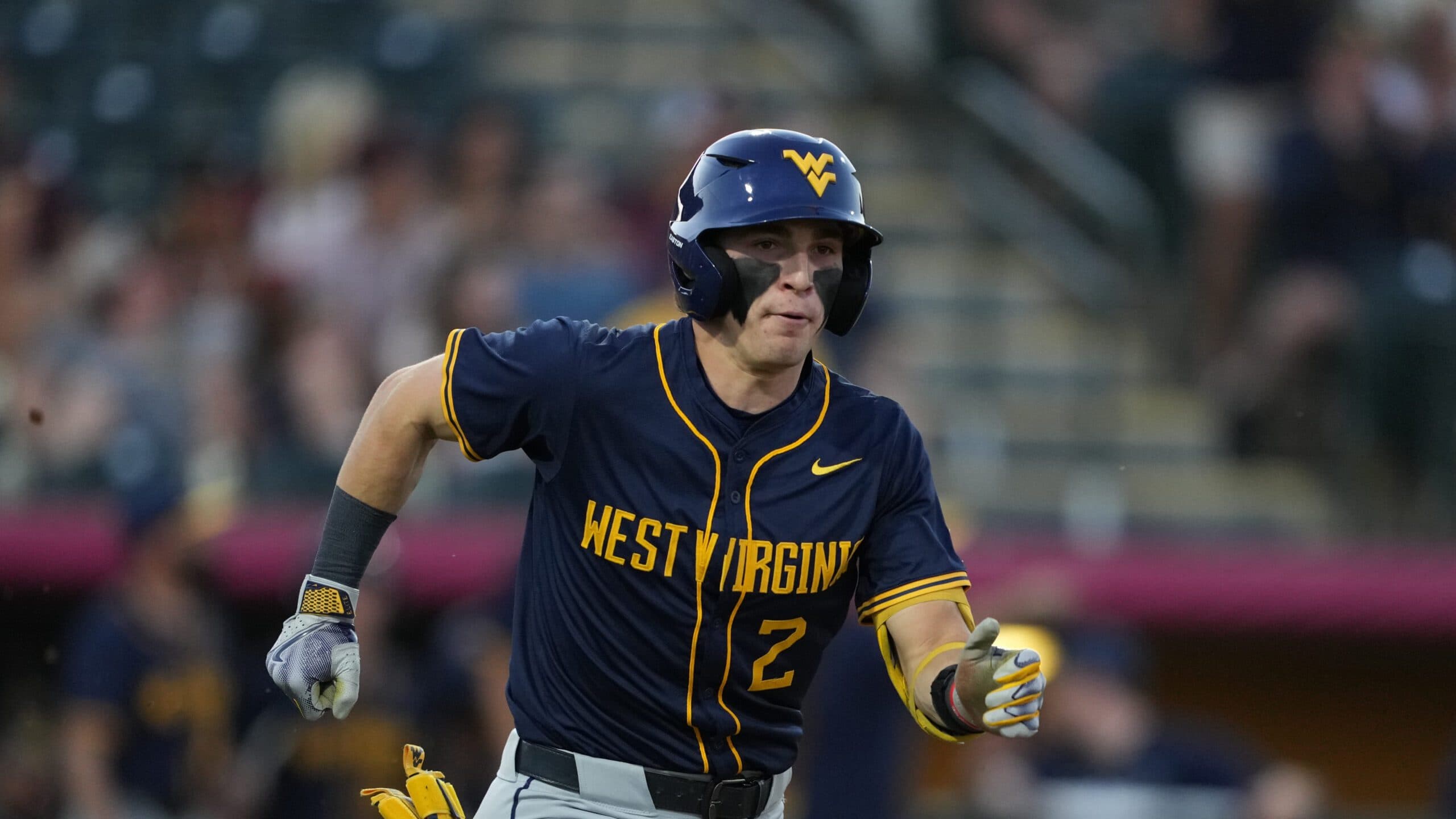 Gavin Kelly Having a Strong Season with the West Virginia Mountaineers