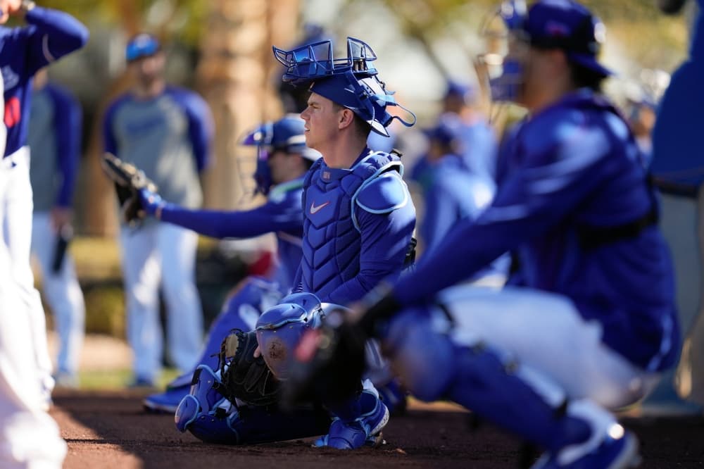 MLB’s free agent market begins to thaw, Soler agrees to $42 million deal with Giants, AP source says