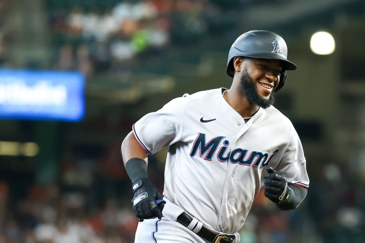 Dominican Republic OF Bryan De La Cruz Signs With Atlanta Braves