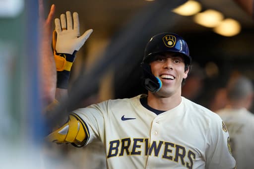 Brewers claim 10th straight game and become 1st team since 2019 with 2 double-digit win streaks