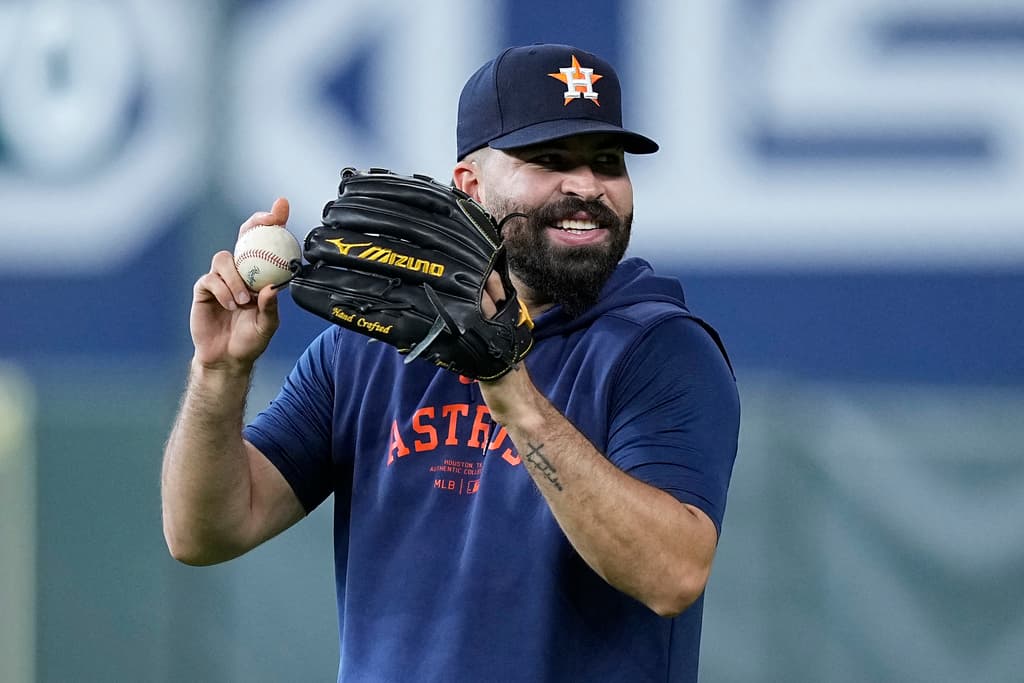 Title: TIGRES-URQUIDY Image ID: 25067710752505 Article: ARCHIVO - Foto del domingo 14 de abril del 2024, el abridor de los Astros de Houston José Urquidy lanza en el encuentro ante los Rangers de Texas. (AP Foto/Kevin M. Cox, Archivo)