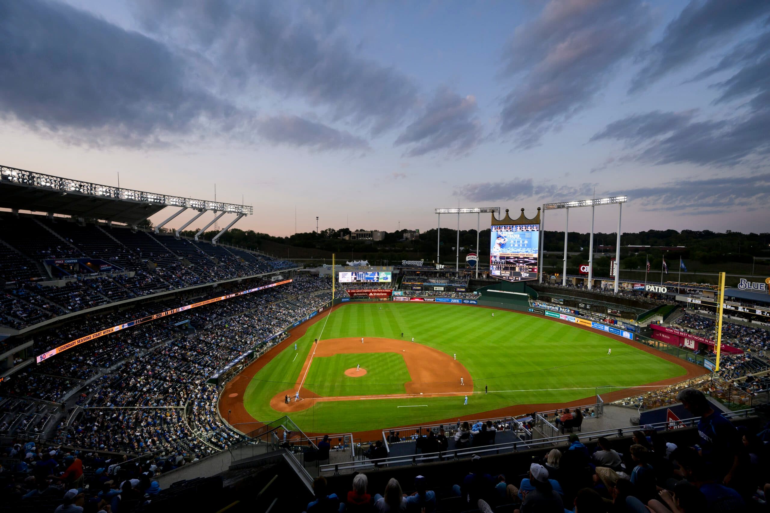 Cuban Free Agent Shortstop Jaider Suárez Expected to Sign With Kansas City Royals In 2026 International Signing Period