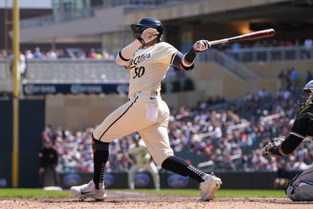Twins sweep the White Sox with a 6-3 victory