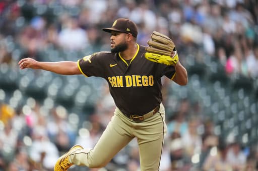 Randy Vásquez dazzles with 7 shutout innings as Padres edge Rockies 1-0
