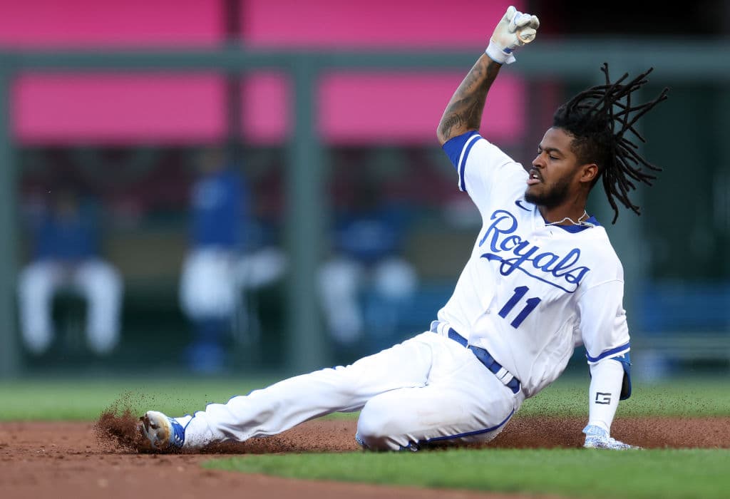 LVBP: K.C. Royals’ Maikel Garcia Will Return to Tiburones de La Guaira
