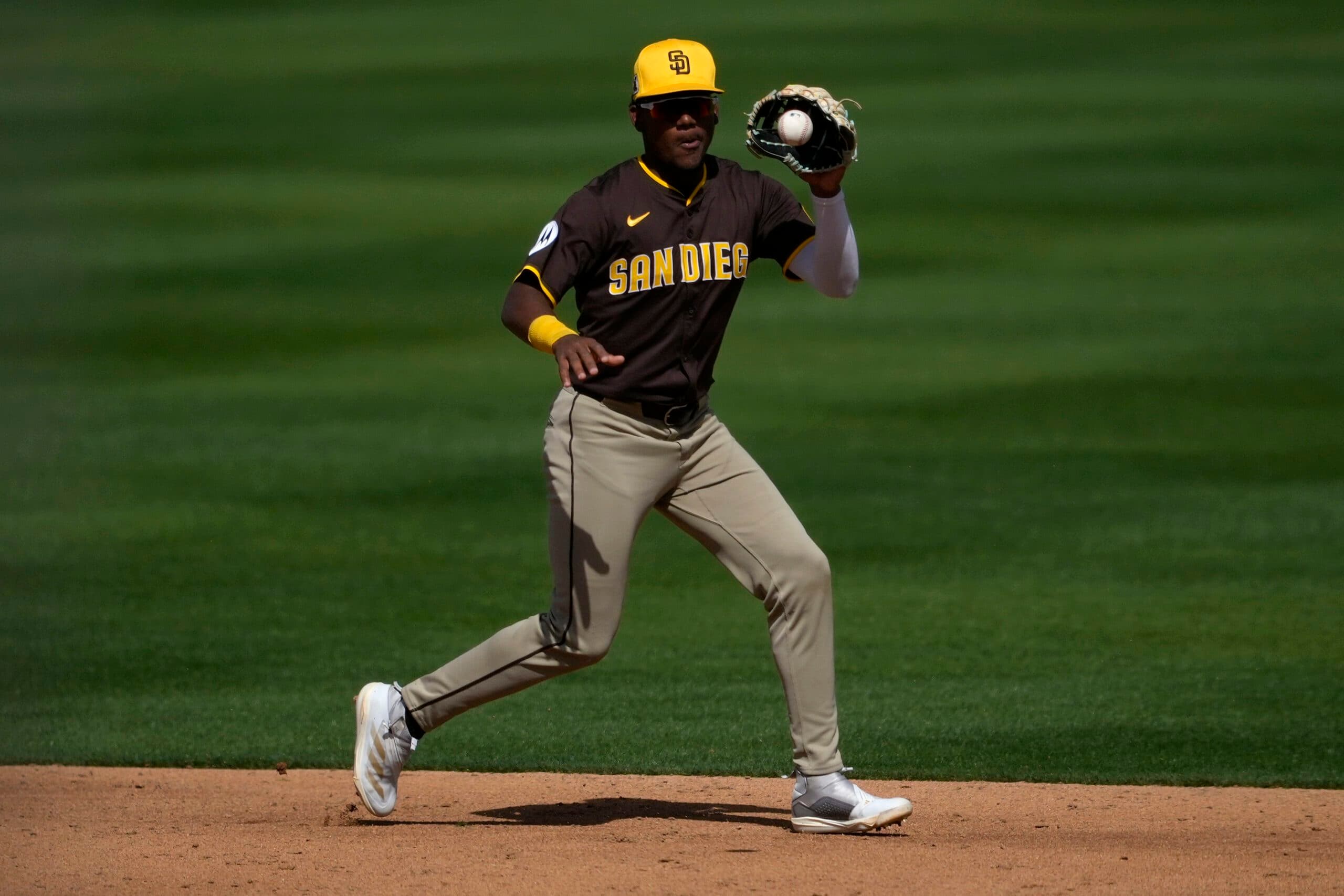 Athletics Prospect Leo De Vries Called Up to Double-A Just Weeks After Trade