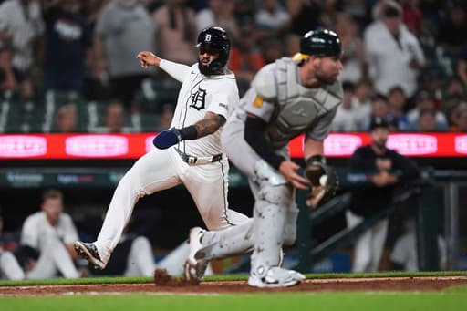 Dingler and Carpenter homer to lift Tigers over Athletics 11-4