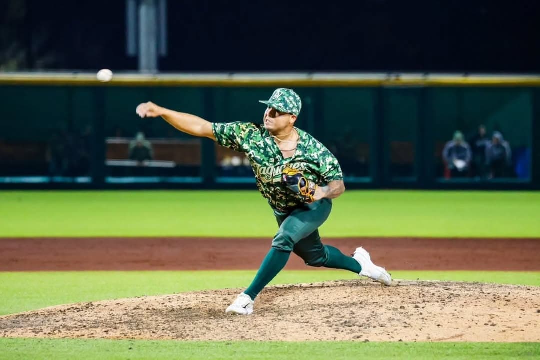 Panamanian right-handed pitcher Sadrac Franco delivers a pitch while pitching for the Jaguares de Nayarit during the 2025–26 winter league season.